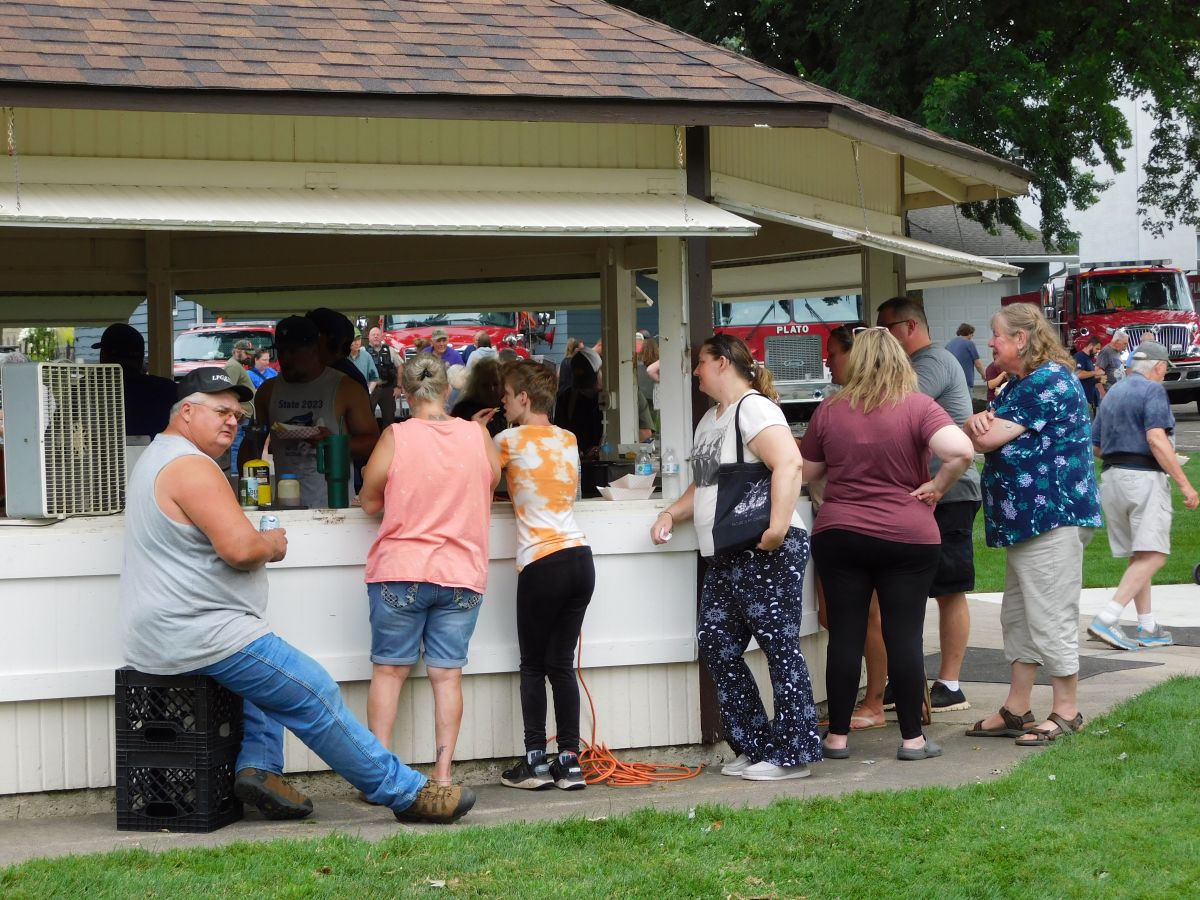 People getting food